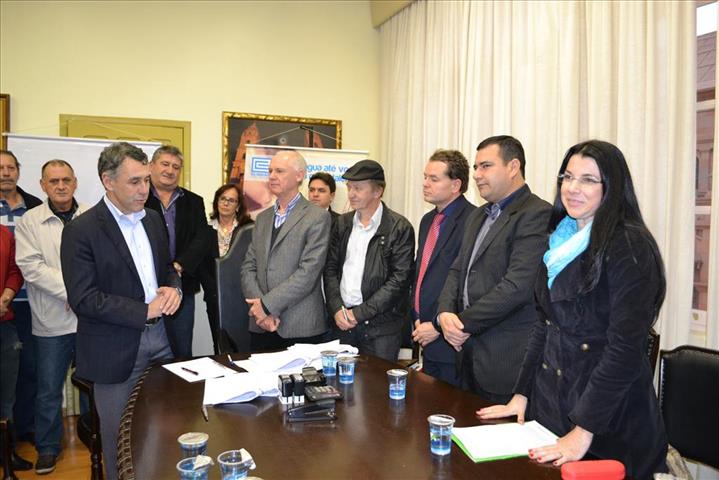 Corsan e Executivo assinam convênio de mais de R$ 30 milhões